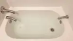 Ultraschall-Badewannenreinigung für makellose Hygiene