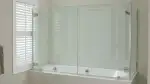 Badewannenabtrennungen aus Glas